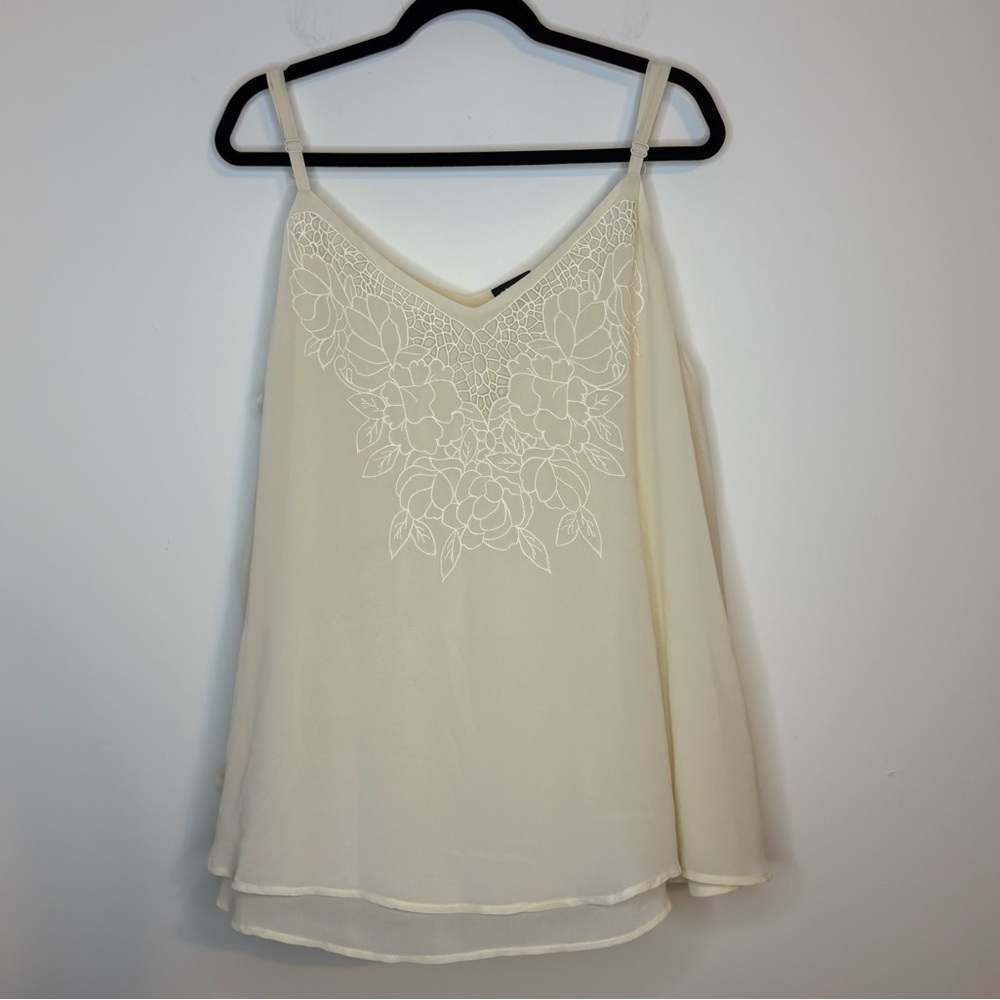 Torrid Size 3 Cream Floral Embroidered Women's Flowy Tank Top